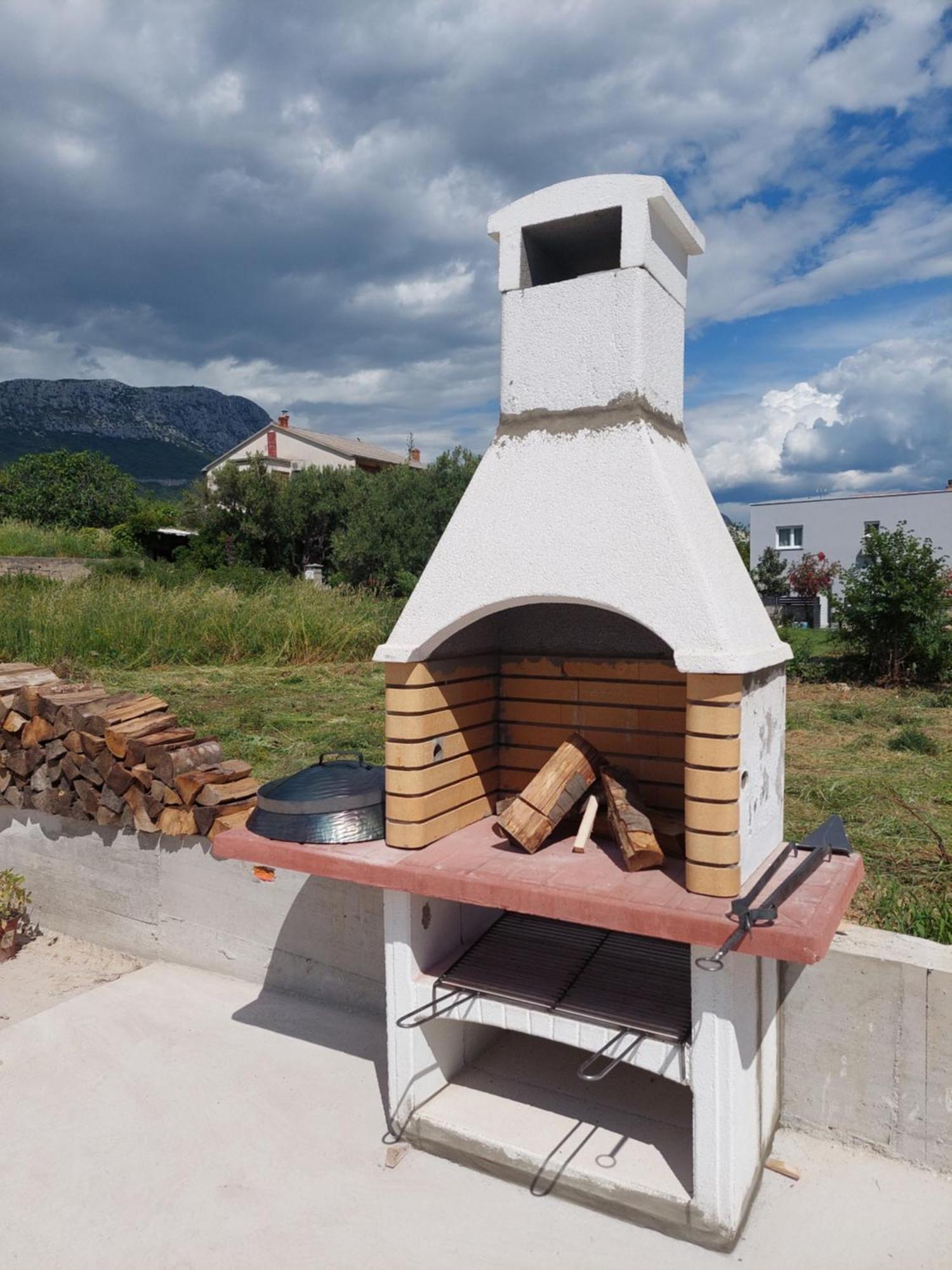 Spacious Apartment Close To The Sea In Split Area Kaštela 외부 사진